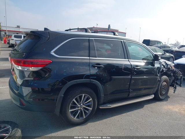 2018 Toyota Highlander Xle მანქანა იყიდება აუქციონზე, vin: 5TDJZRFH1JS845370, აუქციონის ნომერი: 45777639