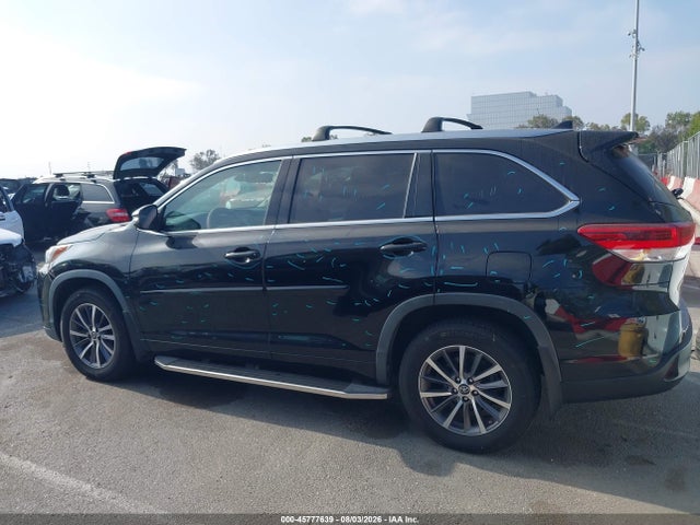 2018 Toyota Highlander Xle მანქანა იყიდება აუქციონზე, vin: 5TDJZRFH1JS845370, აუქციონის ნომერი: 45777639