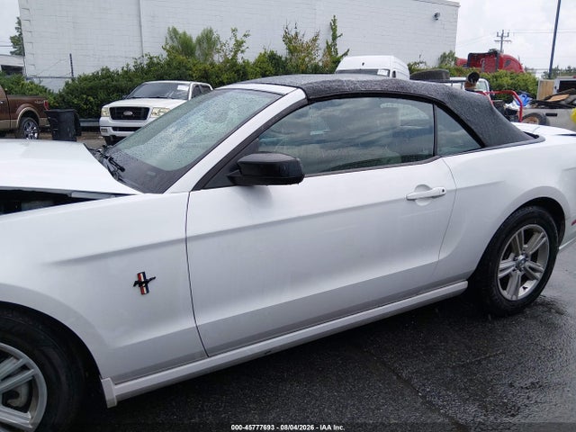 2014 Ford Mustang V6 მანქანა იყიდება აუქციონზე, vin: 1ZVBP8EM5E5293173, აუქციონის ნომერი: 45777693
