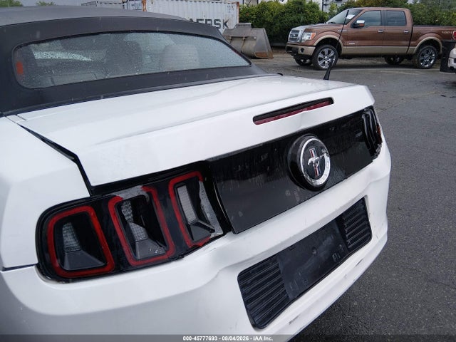 2014 Ford Mustang V6 მანქანა იყიდება აუქციონზე, vin: 1ZVBP8EM5E5293173, აუქციონის ნომერი: 45777693