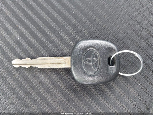 Toyota RAV4 LE 2015 JTMZFREV9FJ059534 Image 11
