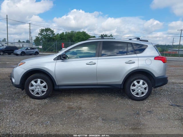 Toyota RAV4 LE 2015 JTMZFREV9FJ059534 Image 14