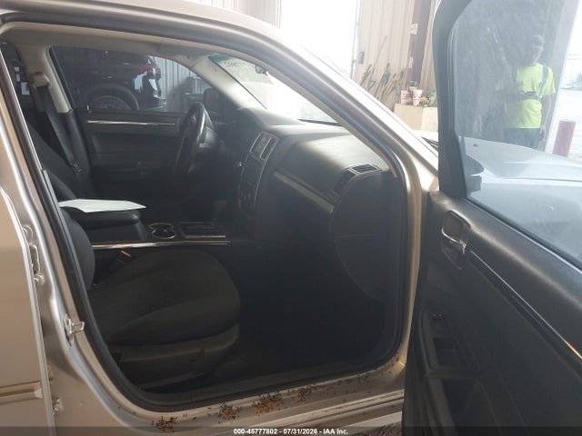 45777802 :رقم المزاد ، 2C3CA5CV8AH233382 vin ، 2010 Chrysler 300 Touring مزاد بيع