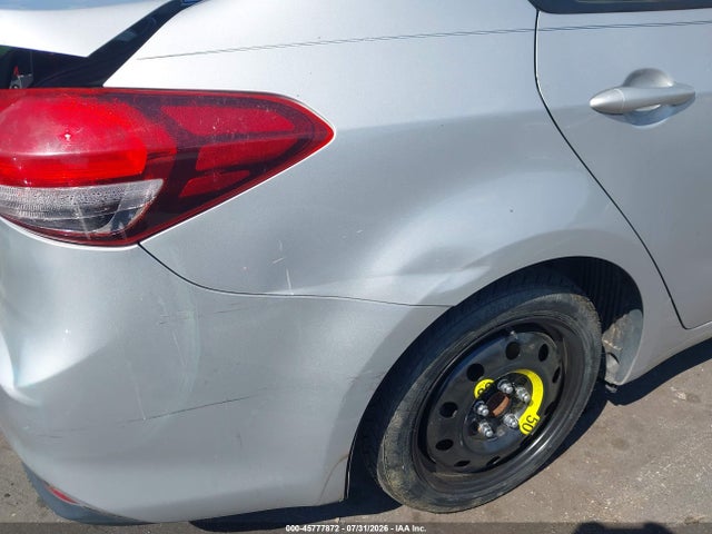 Продажа на аукционе авто 2017 Kia Forte Lx, vin: 3KPFK4A73HE085474, номер лота: 45777872