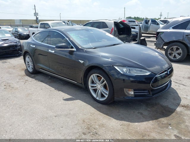 45777928 :رقم المزاد ، 5YJSA1E1XFF103031 vin ، 2015 Tesla Model S 60/70/85 مزاد بيع