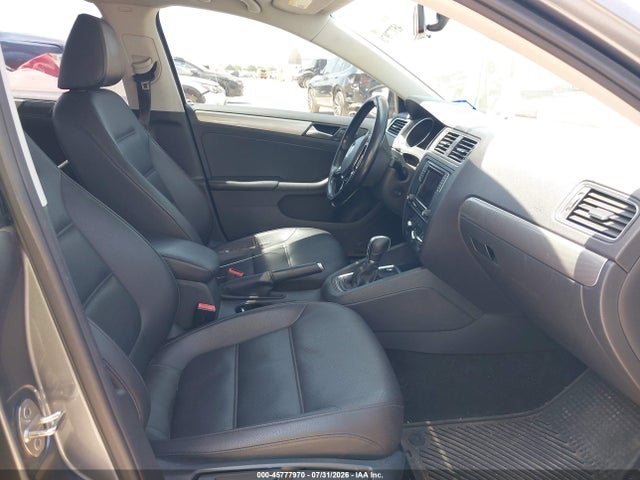 3VWDB7AJXHM371653 Volkswagen Jetta 1.4t Se