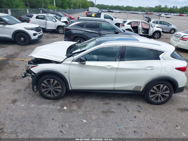 2017 Infiniti Qx30 Premium მანქანა იყიდება აუქციონზე, vin: SJKCH5CR4HA023071, აუქციონის ნომერი: 45778008