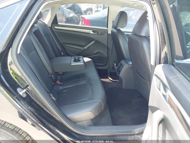 1VWBT7A32GC010441 Volkswagen Passat 1.8t Se