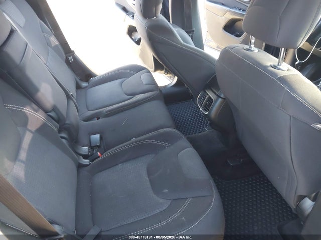 45778191 :رقم المزاد ، 1C4PJMCS2FW686399 vin ، 2015 Jeep Cherokee Latitude مزاد بيع