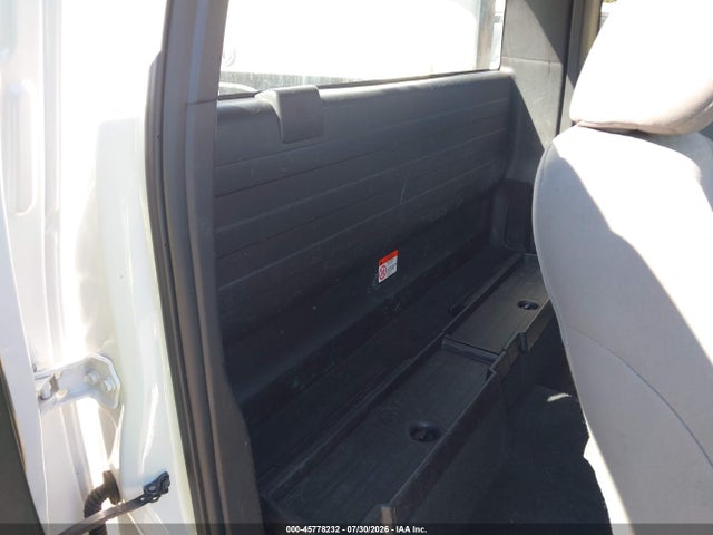 5TFRX5GN4HX077328 Toyota Tacoma Sr