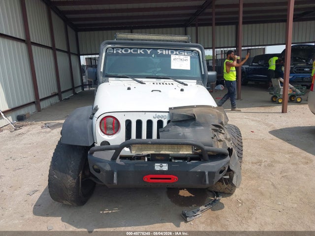 Продажа на аукционе авто 2015 Jeep Wrangler Unlimited Sport, vin: 1C4BJWDG4FL545772, номер лота: 45778245
