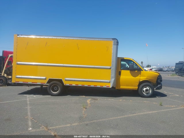 1GD37TCG7H1902794 GMC Savana Cutaway Work Van