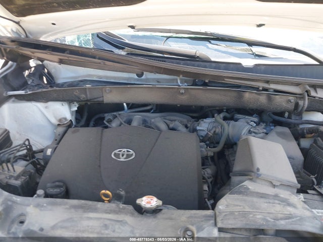 Продажа на аукционе авто 2018 Toyota Highlander Xle, vin: 5TDJZRFH0JS556707, номер лота: 45778343