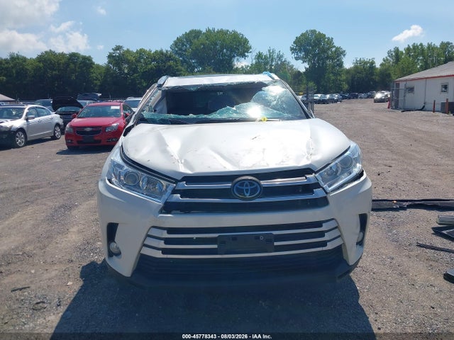 Продажа на аукционе авто 2018 Toyota Highlander Xle, vin: 5TDJZRFH0JS556707, номер лота: 45778343