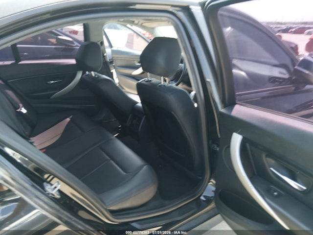 BMW 320i 2015 WBA3B1G56FNT63295 Image 8