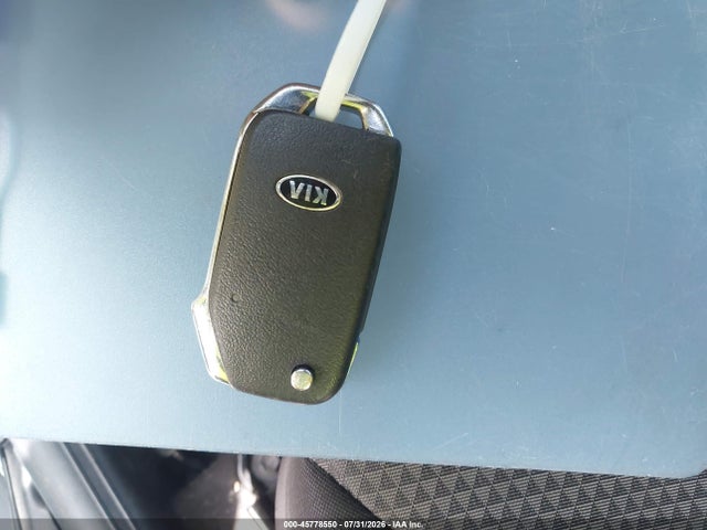 KNDJ23AU8L7094898 KIA Soul X-line
