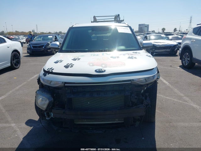 KNDJ23AU8L7094898 KIA Soul X-line