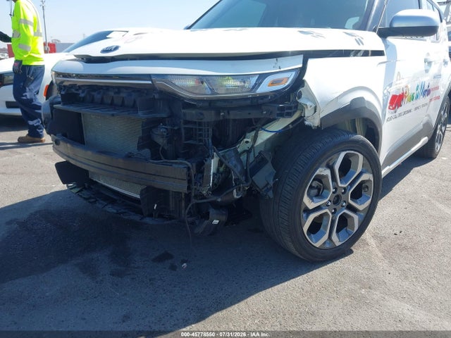 KNDJ23AU8L7094898 KIA Soul X-line