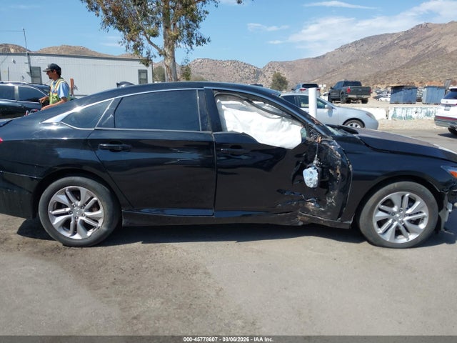 Honda ACCORD LX 2019 1HGCV1F1XKA170630 Image 18