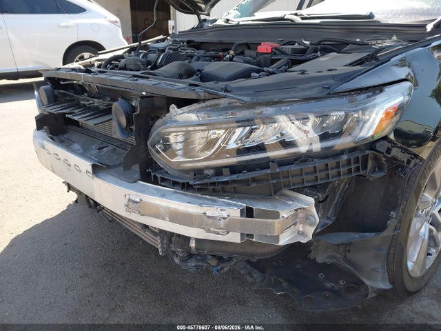 Honda ACCORD LX 2019 1HGCV1F1XKA170630 Image 16