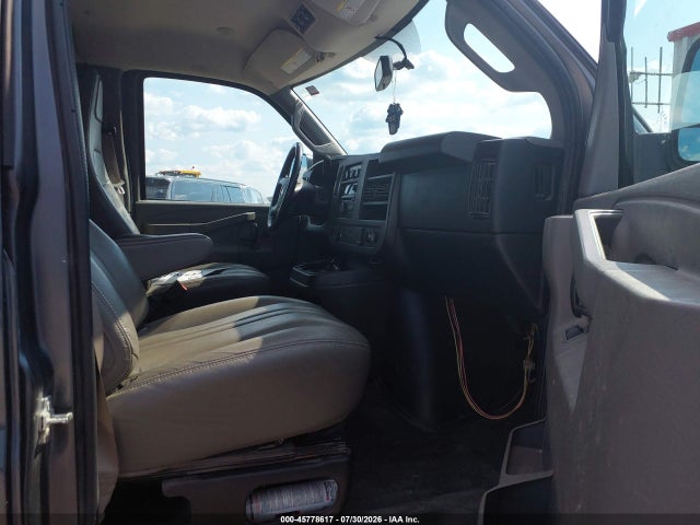 Продажа на аукционе авто 2017 Chevrolet Express 3500 Ls, vin: 1GAZGNFG6H1293065, номер лота: 45778617