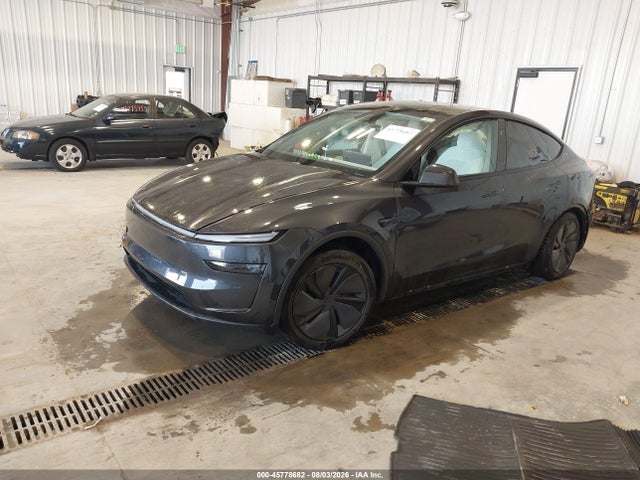 Tesla Model Y 2026 7SAYGDEE8TF416414 Image 2