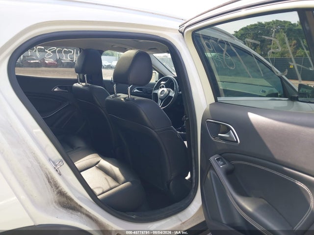 45778791 :رقم المزاد ، WDCTG4GB3FJ033496 vin ، 2015 Mercedes-benz Gla 250 4matic مزاد بيع