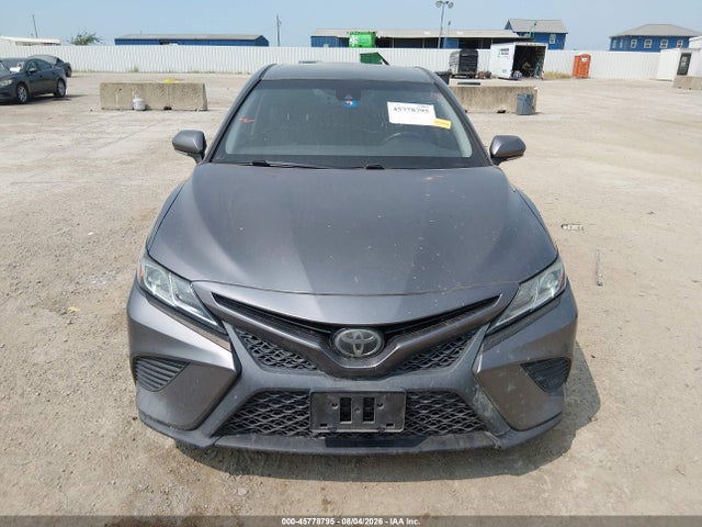 2018 Toyota Camry Se მანქანა იყიდება აუქციონზე, vin: 4T1B11HK1JU556986, აუქციონის ნომერი: 45778795