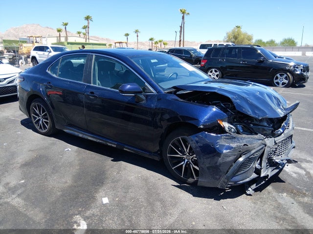 45778856 :رقم المزاد ، 4T1G11AK4NU658577 vin ، 2022 Toyota Camry Se مزاد بيع
