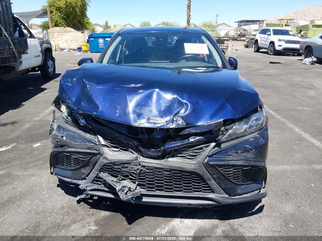 45778856 :رقم المزاد ، 4T1G11AK4NU658577 vin ، 2022 Toyota Camry Se مزاد بيع