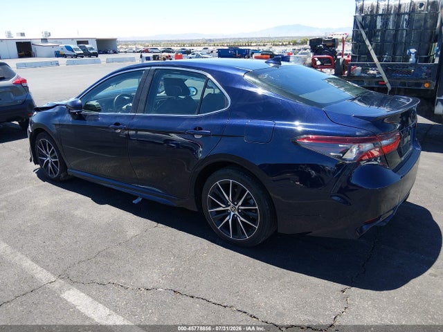 45778856 :رقم المزاد ، 4T1G11AK4NU658577 vin ، 2022 Toyota Camry Se مزاد بيع