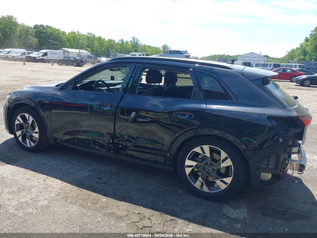WA1AAAGE4MB007479 Audi E-tron Premium Quattro