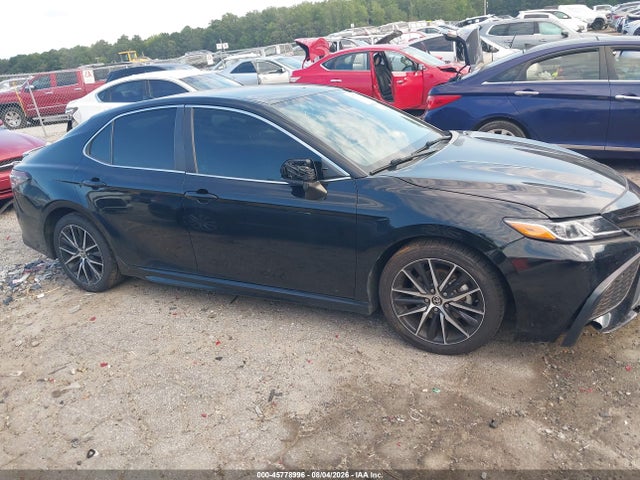 45778996 :رقم المزاد ، 4T1G11AK8MU432864 vin ، 2021 Toyota Camry Se مزاد بيع