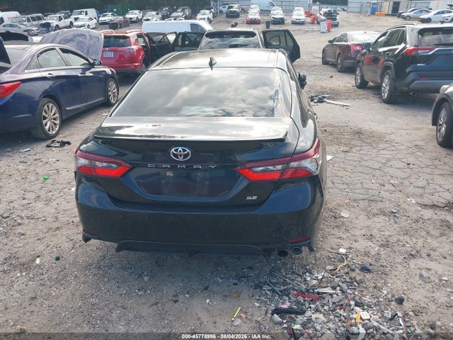 45778996 :رقم المزاد ، 4T1G11AK8MU432864 vin ، 2021 Toyota Camry Se مزاد بيع