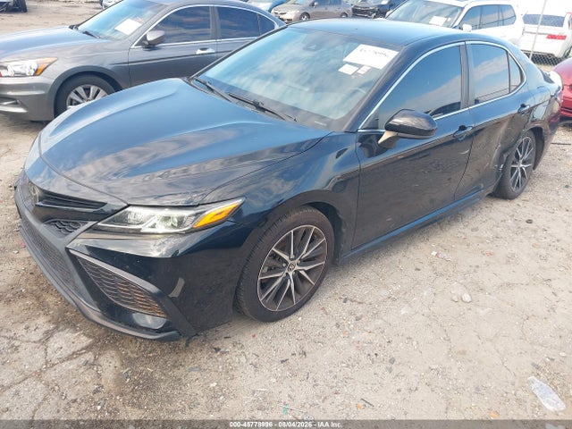 45778996 :رقم المزاد ، 4T1G11AK8MU432864 vin ، 2021 Toyota Camry Se مزاد بيع