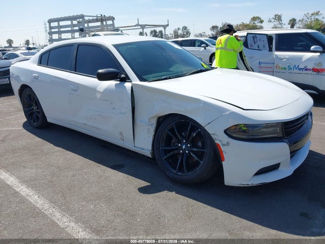 2018 2C3CDXBG1JH272952 main image