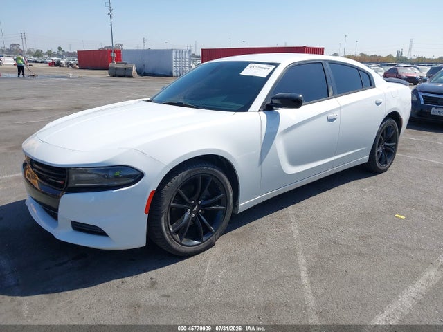 2C3CDXBG1JH272952 Dodge Charger Sxt Rwd