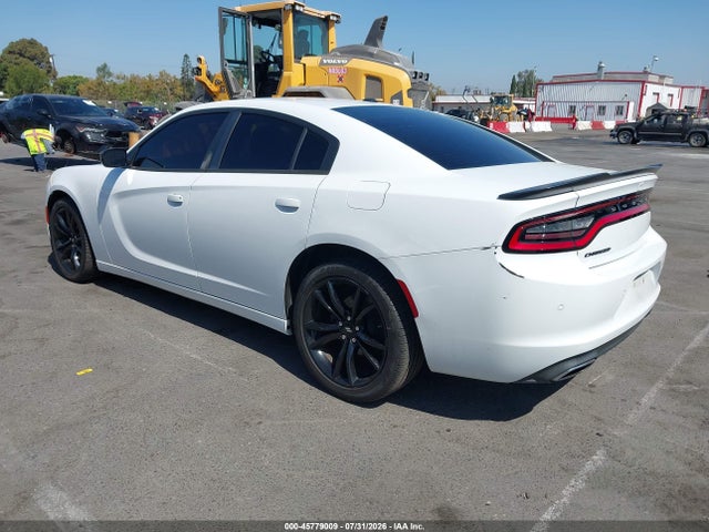 2C3CDXBG1JH272952 Dodge Charger Sxt Rwd