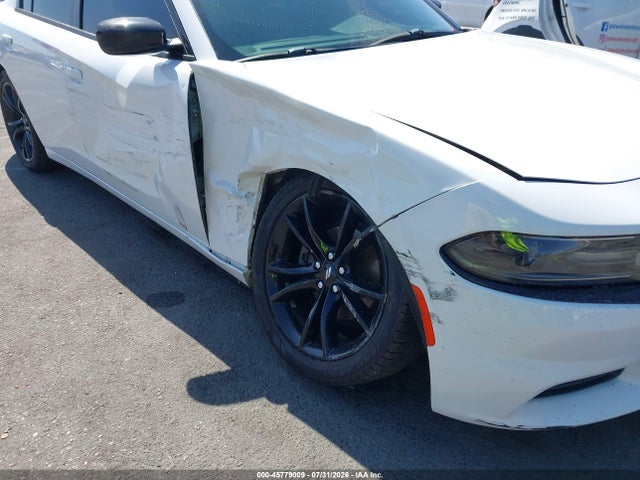 2C3CDXBG1JH272952 Dodge Charger Sxt Rwd