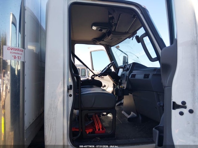 International Mv 2025 3HAEUMML9SL691620 Image 7