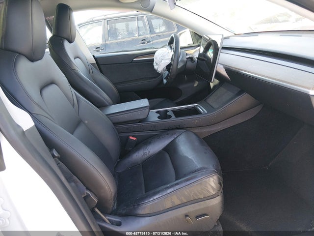 Tesla Model Y 2024 7SAYGDEDXRF112873 Image 5