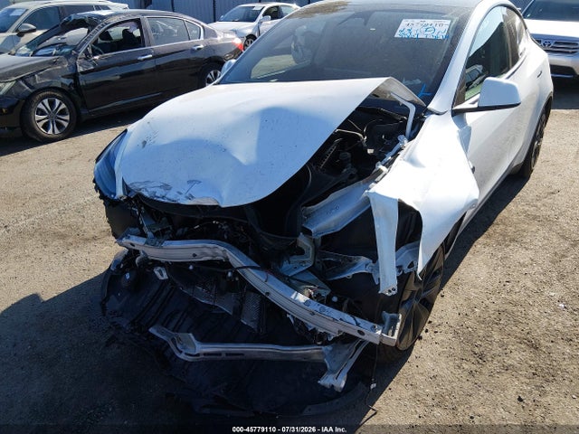 Tesla Model Y 2024 7SAYGDEDXRF112873 Image 6