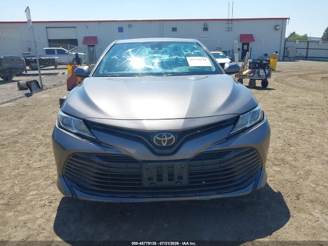 4T1B11HK9JU099828 Toyota CAMRY LE