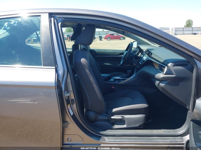 4T1B11HK9JU099828 Toyota CAMRY LE