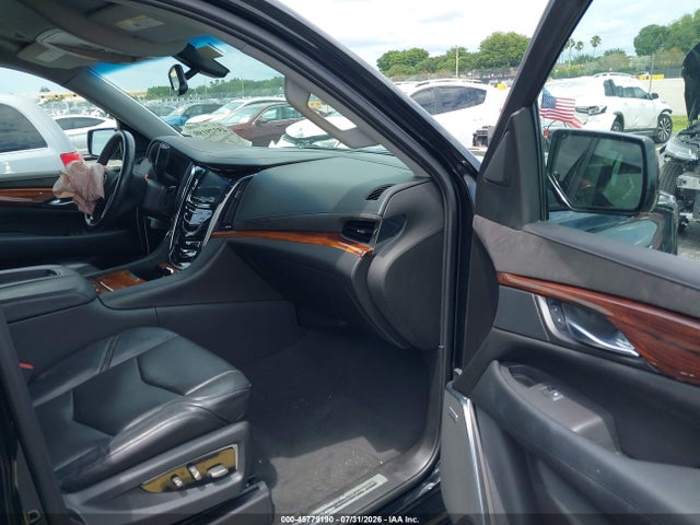 45779190 :رقم المزاد ، 1GYS3AKJ3FR200140 vin ، 2015 Cadillac Escalade Standard مزاد بيع