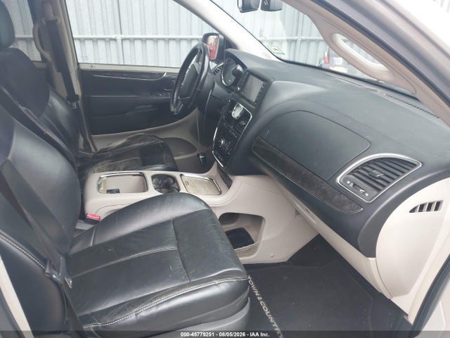 45779251 :رقم المزاد ، 2A4RR6DG3BR800818 vin ، 2011 Chrysler Town & Country Limited مزاد بيع