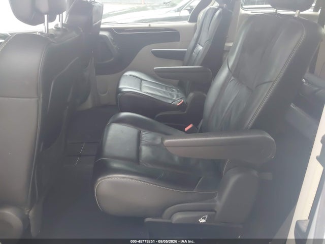 45779251 :رقم المزاد ، 2A4RR6DG3BR800818 vin ، 2011 Chrysler Town & Country Limited مزاد بيع