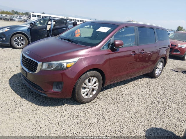 KIA SEDONA LX 2015 KNDMB5C15F6059063 Image 2