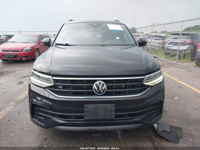 Продаж на аукціоні авто 2022 Volkswagen Tiguan 2.0t Se R-line Black, vin: 3VV8B7AX4NM000560, номер лоту: 45779352
