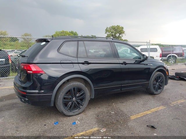 Продаж на аукціоні авто 2022 Volkswagen Tiguan 2.0t Se R-line Black, vin: 3VV8B7AX4NM000560, номер лоту: 45779352